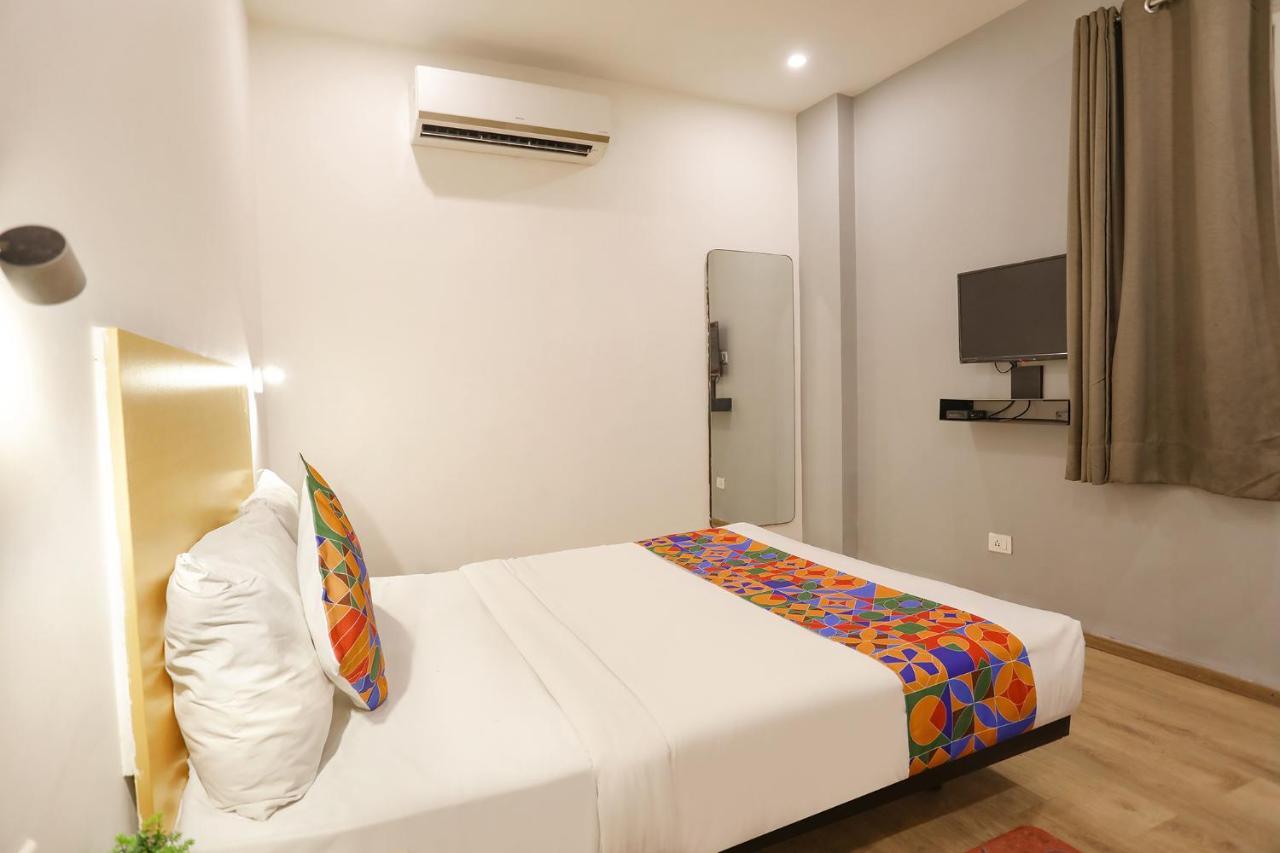 Fabhotel Golden World Газиабад Экстерьер фото