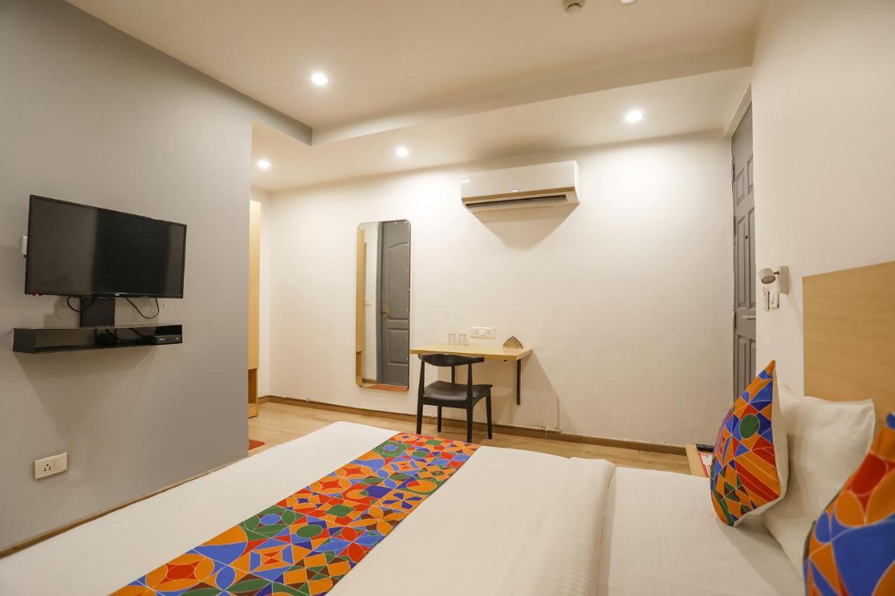 Fabhotel Golden World Газиабад Экстерьер фото